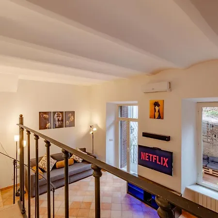 Vatican Garden Apartment *
